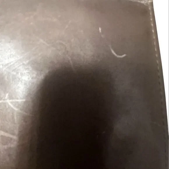 Yves Saint Laurent Tan Leather Wallet with Gold Clasp with marks and scratches. - Picture 3 of 12